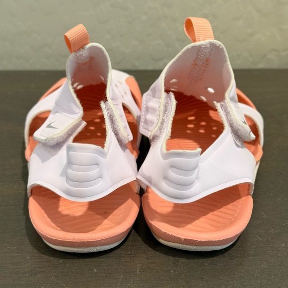 Shoes - Picture 4 of 5